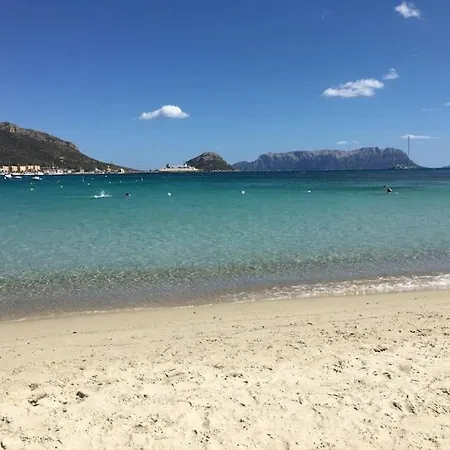 A 30 M Dal Mare Ferienhaus Golfo Aranci